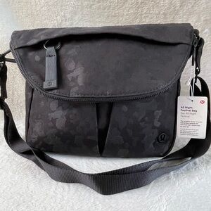 LULULEMON All Night Festival Bag Vol 5L